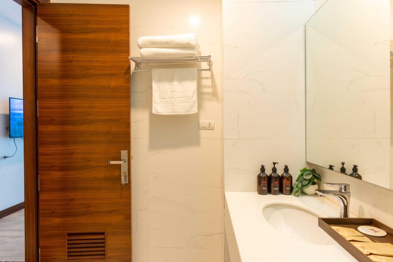 Mt Collection Hotel Нин Бин Екстериор снимка