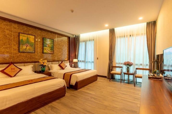Mt Collection Hotel Нин Бин Екстериор снимка